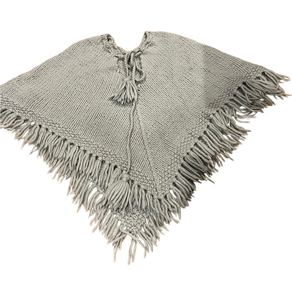 ❌sold at live❌Vintage handcrafted knitted crochet poncho with tassel tie front - Picture 8 of 9